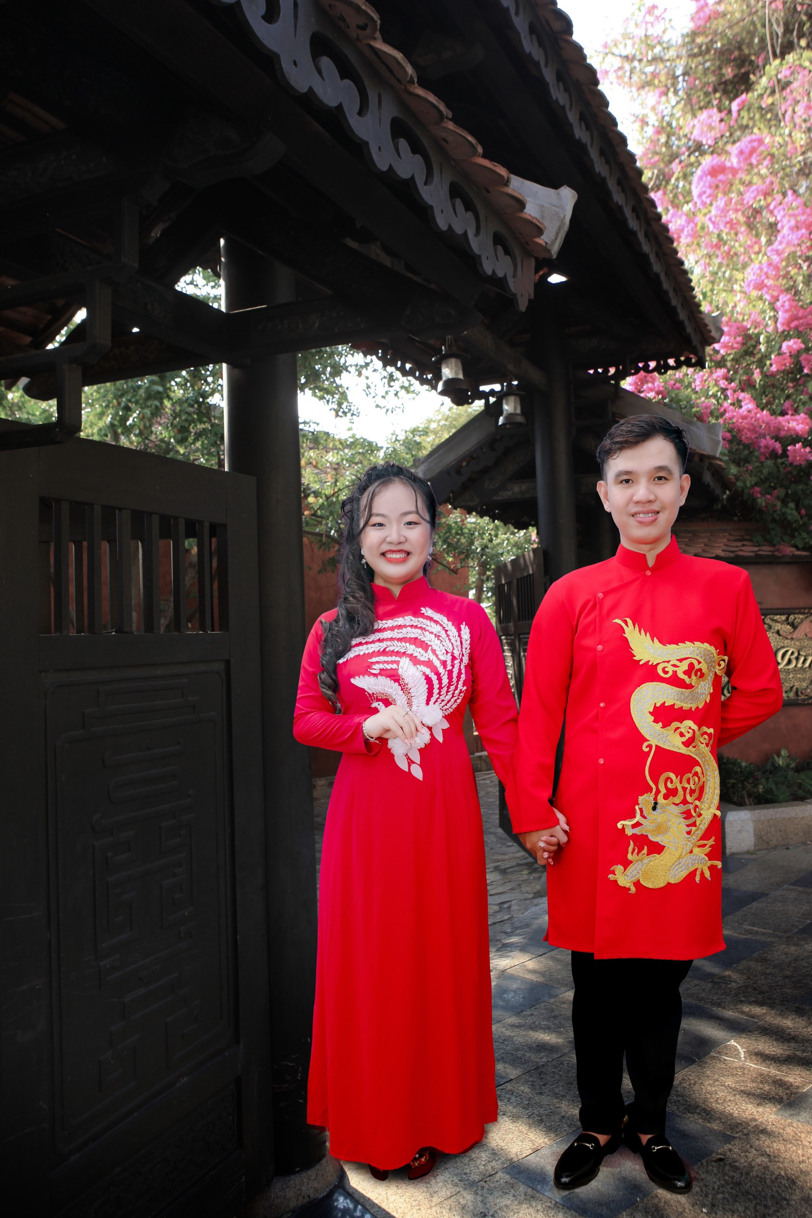 Chụp ảnh cưới theo ý mẹ chồng, cô dâu chú rể dở khóc dở cười ngày nhận ảnh - Ảnh 2. Chụp ảnh cưới theo ý mẹ chồng, cô dâu chú rể dở khóc dở cười ngày nhận ảnh - Ảnh 2.
