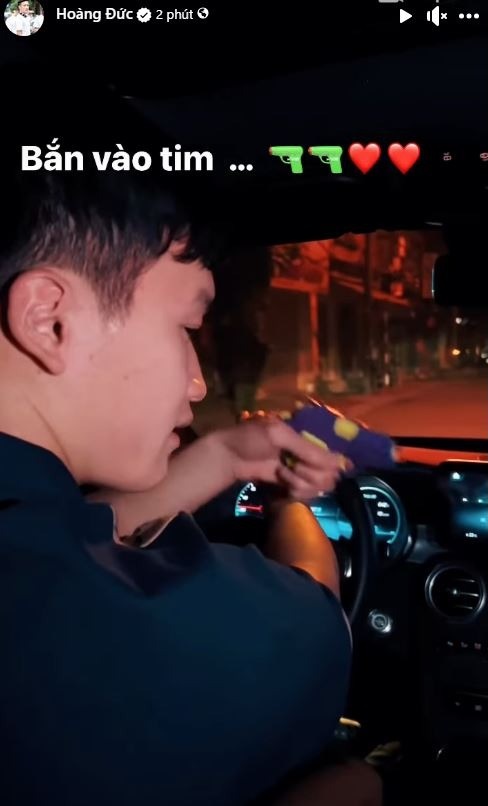 Chuyện tình của cầu thủ Việt đang gây xôn xao vì quá giàu: Quen bạn gái qua mạng, vướng nghi vấn rạn nứt rồi lộ "hint" quay lại - Ảnh 9. Chuyện tình của cầu thủ Việt đang gây xôn xao vì quá giàu: Quen bạn gái qua mạng, vướng nghi vấn rạn nứt rồi lộ "hint" quay lại - Ảnh 9.