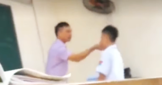 Thầy giáo Hà Nội bóp cằm, xúc phạm học sinh xin nghỉ việc