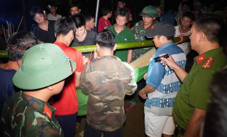 Tường nhà đổ sập, bé gái 12 tuổi tử vong - Ảnh 1. Tường nhà đổ sập, bé gái 12 tuổi tử vong - Ảnh 1.