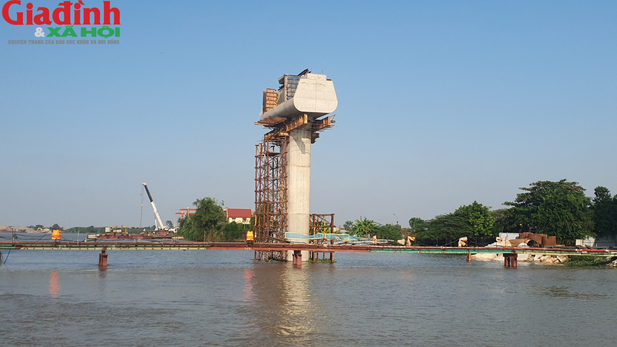 Cận cảnh đại công trình xây dựng cầu Đồng Cao (Nam Định) giữa sông lớn - Ảnh 8.
