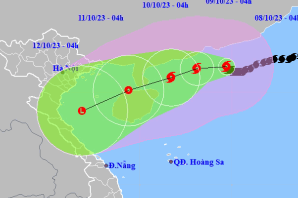 Thông tin mới nhất về bão số 4: Rất mạnh, miền Trung mưa to - Ảnh 1.