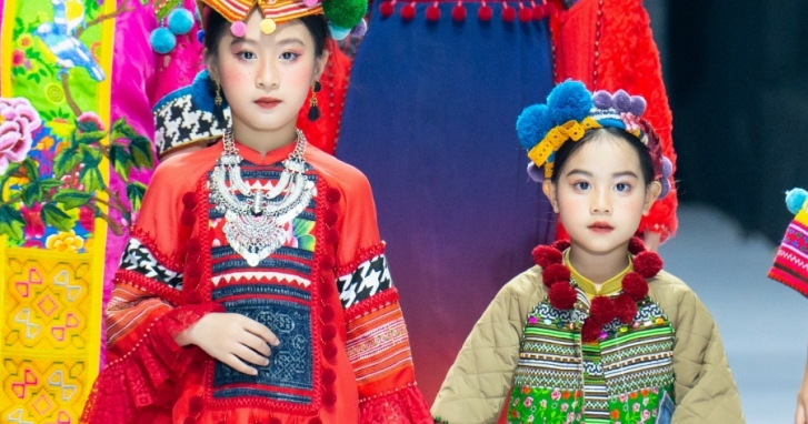 Cô mẫu nhí nhỏ tuổi nhất lịch sử Vietnam International Fashion Week là ai?