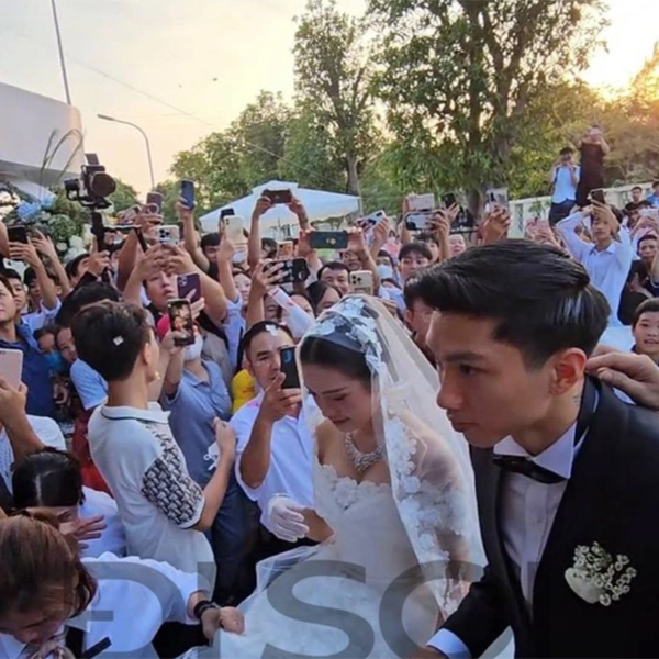 Đám cưới Đoàn Văn Hậu ở Thái Bình: Chú rể, cô dâu mướt mải mồ hồ giữa trời tháng 11 - Ảnh 11.