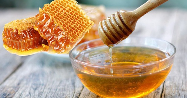 Dùng mật ong khi trời lạnh, nếu có dấu hiệu này cần dừng ngay, đây là 5 cách nhận biết mật ong nguyên chất - Ảnh 2.