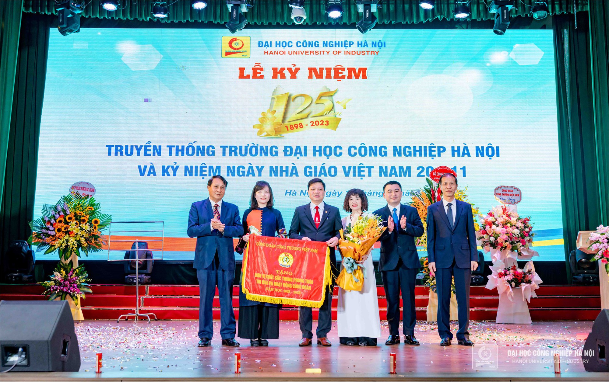 Lễ kỷ niệm 125 năm truyền thống Trường Đại học Công nghiệp Hà Nội (1898 – 2023) và 41 năm Ngày Nhà giáo Việt Nam 20/11 - Ảnh 7.