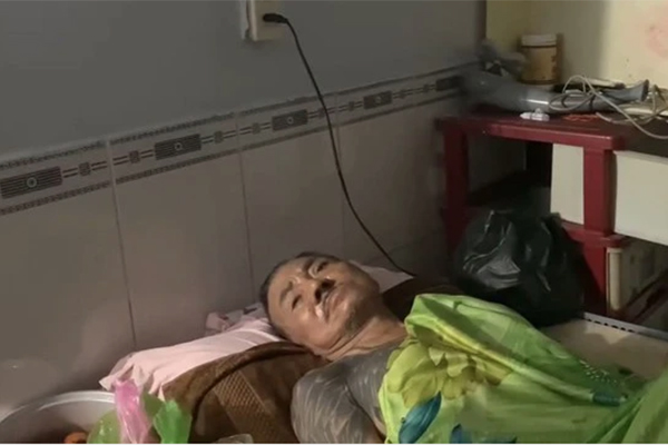 Hình ảnh 2 tài tử 'Biệt động Sài Gòn' gặp nhau tuổi xế chiều: Sống trong bệnh tật, kinh tế kiệt quệ - Ảnh 4.