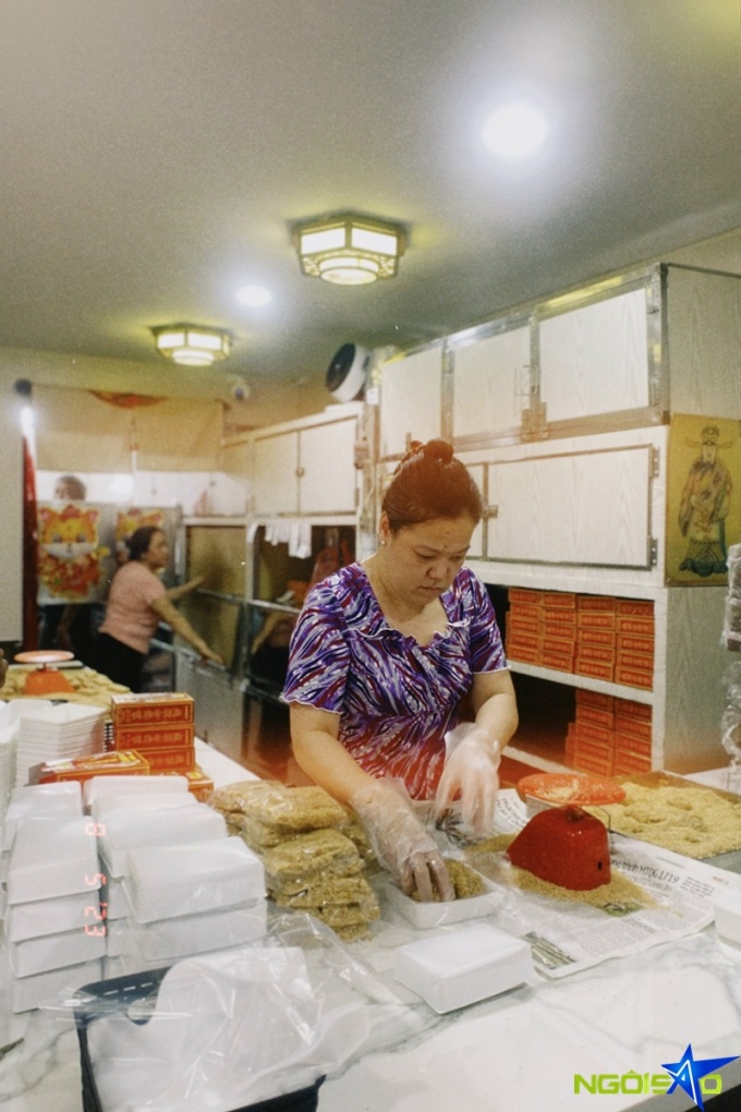 Tiệm bánh kẹo thủ công 75 năm đông khách khu Chợ Lớn - Ảnh 1.