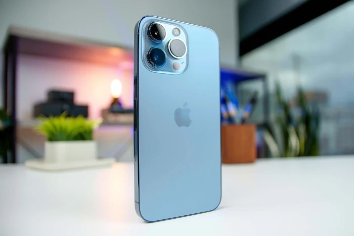Giá iPhone 13, 12 mới nhất: Giảm sập sàn, rẻ chưa từng có, chưa tới 10 triệu sở hữu loại siêu xịn sò - Ảnh 3.