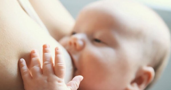 Nuôi con bằng sữa mẹ có thể cứu hơn 2000 trẻ em mỗi năm