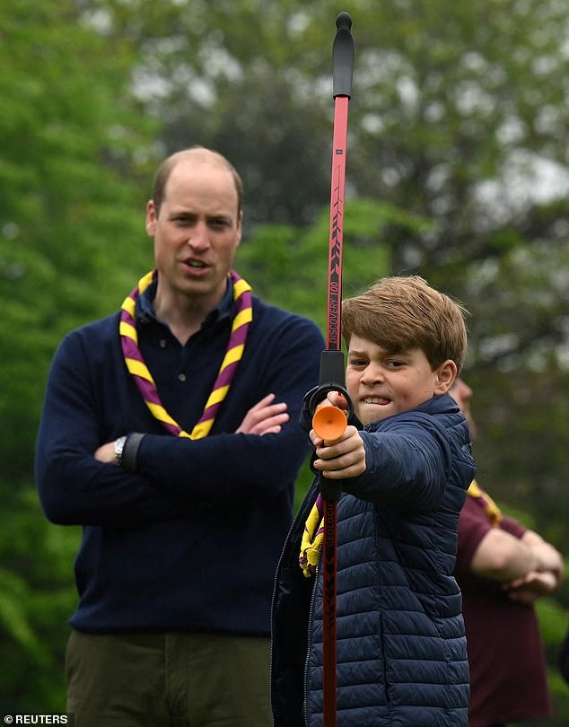 Chỉ bằng một câu nói, Thân vương William đã tiết lộ tình hình hiện tại của con trai cả George - Ảnh 2.