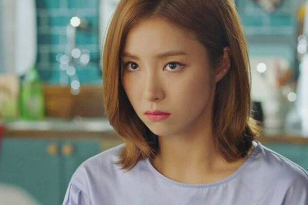 Đón chồng về từ bàn nhậu, cô vợ &quot;ngã ngửa&quot; khi phát hiện ra bí mật trong điện thoại của ông xã - Ảnh 2.