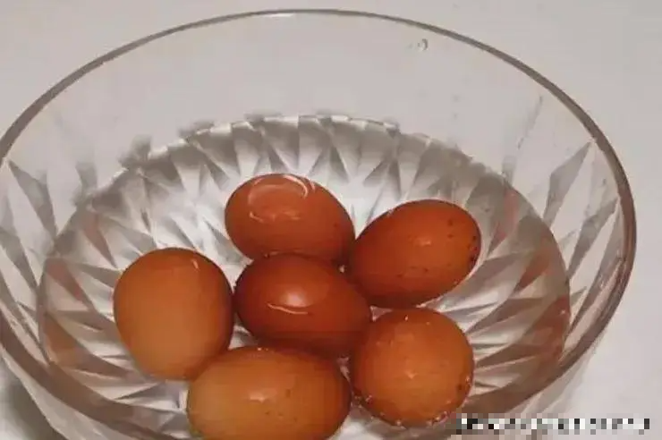 Khi luộc trứng đừng dùng nước lạnh, đây mới là cách làm đúng - Ảnh 5.