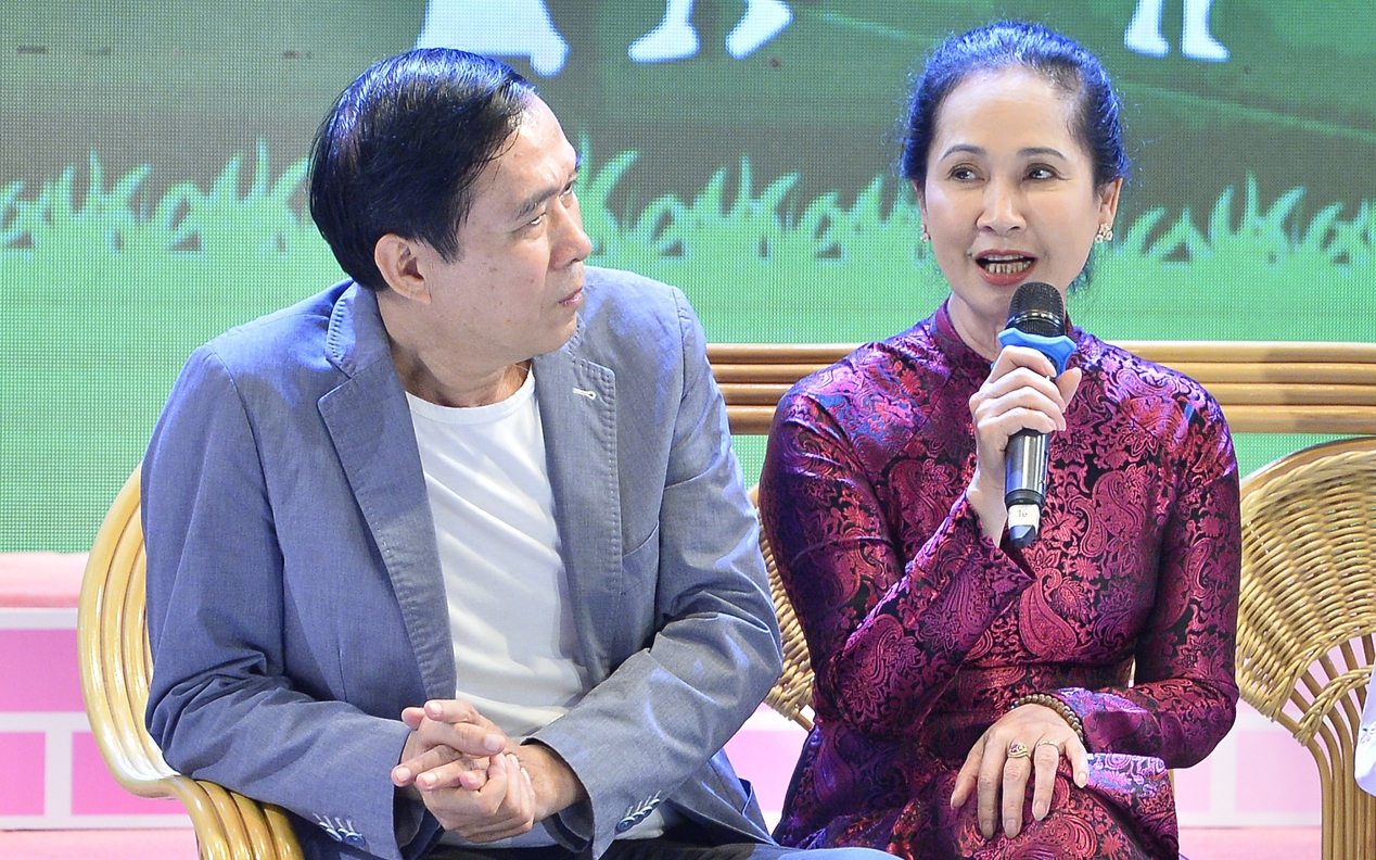 Vợ chồng nghệ sĩ Lan Hương – Đỗ Kỷ chia sẻ bí quyết giữ gìn hạnh phúc gia đình suốt gần 37 năm