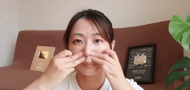 Động tác massage 3 phút mỗi ngày giúp chị em cải thiện nhược điểm mũi tẹt, mũi to- Ảnh 8. Động tác massage 3 phút mỗi ngày giúp chị em cải thiện nhược điểm mũi tẹt, mũi to- Ảnh 8.