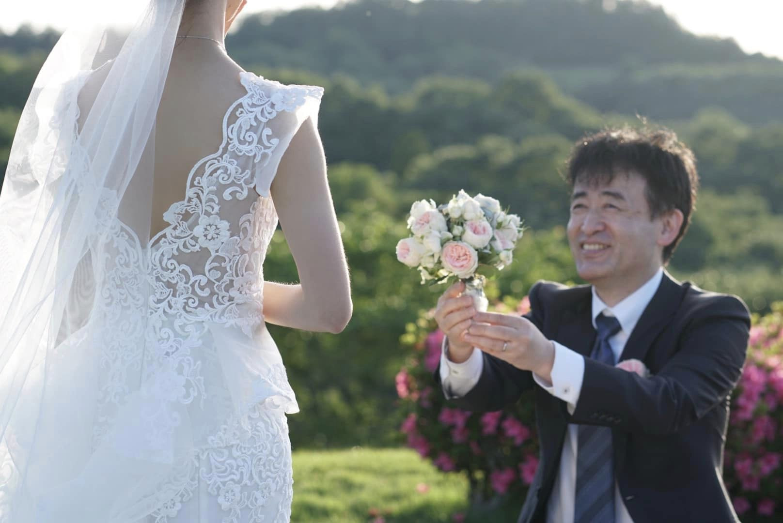 Chồng Nhật ngại tạo dáng, vợ Việt chờ 5 năm chụp ảnh cưới tuyệt đẹp 0 đồng - Ảnh 10.