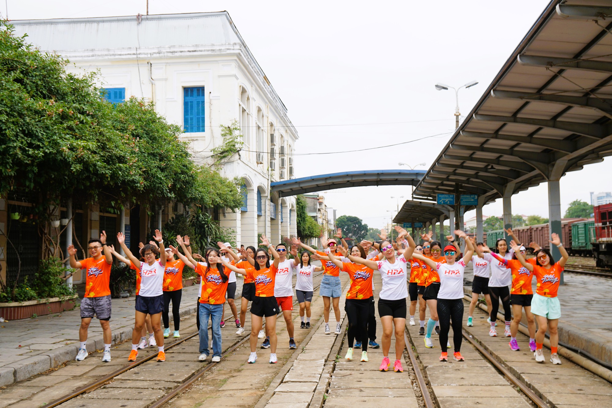Người Hải Phòng hào hứng xuống đường quảng bá hình ảnh quê hương
