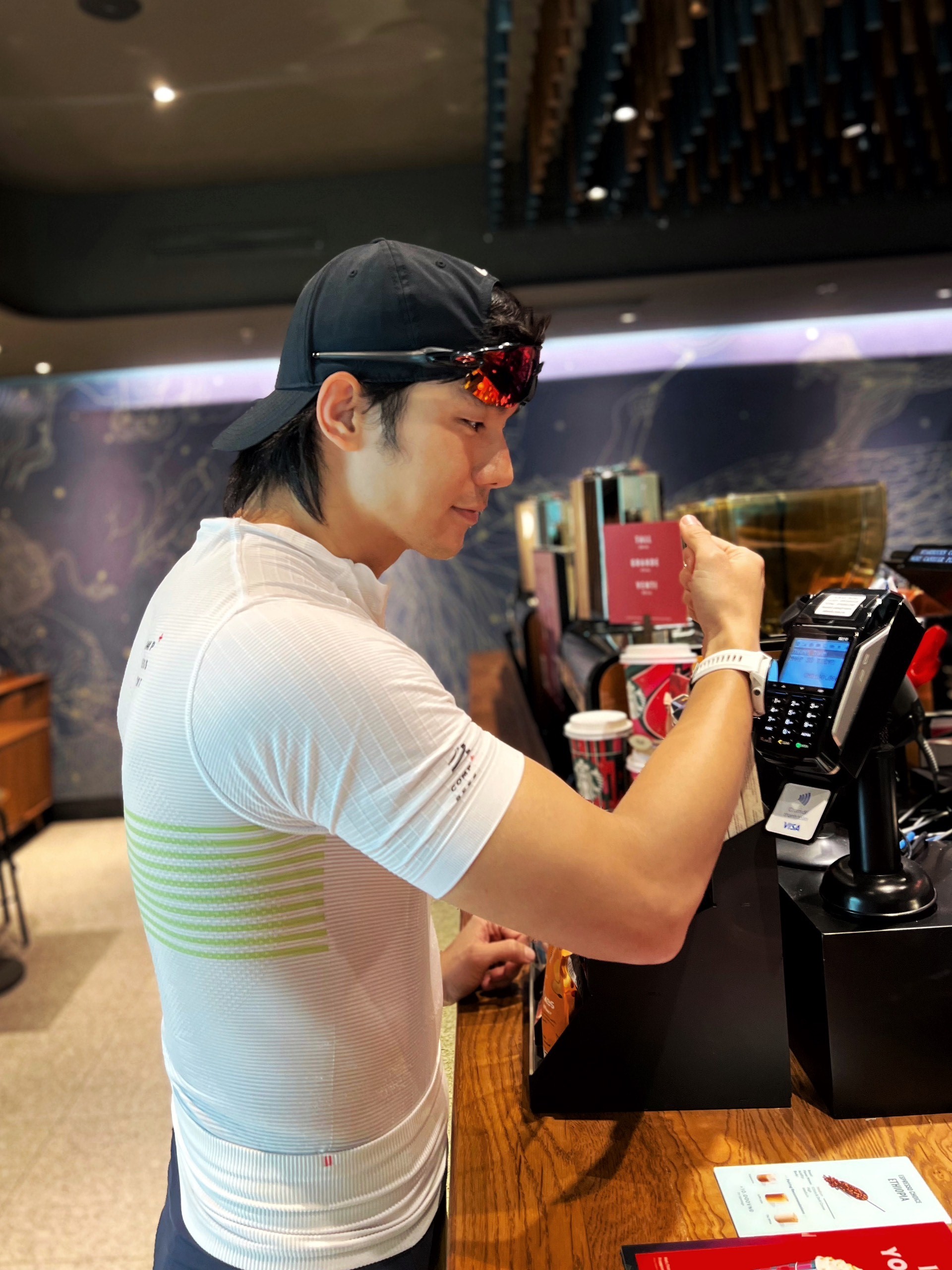 Xu hướng thanh toán Tap & Pay lên ngôi, ngân hàng nào sở hữu trọn bộ giải pháp? - Ảnh 2.