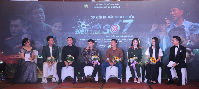 Trai đẹp Hà Việt Dũng, 'Vàng Anh' Minh Hương đóng vai chính phim hình sự - Ảnh 2.