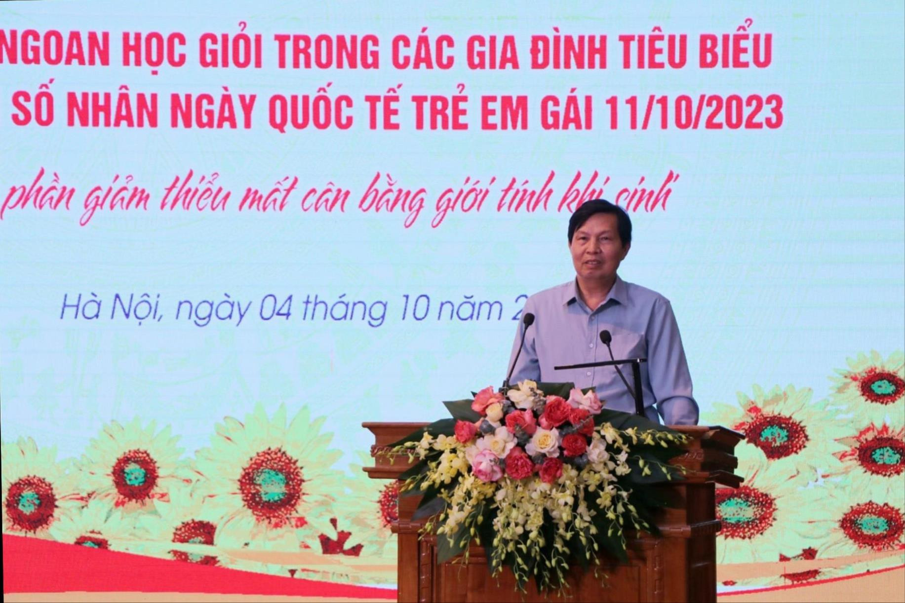 Biểu dương 100 bé gái trong các gia đình thực hiện tốt chính sách dân số - Ảnh 1.