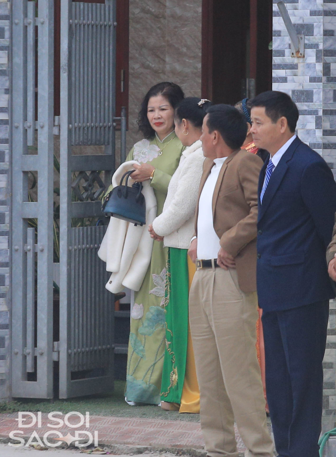 Độc quyền: Quang Hải diện suit trắng bảnh bao đi hỏi cưới Chu Thanh Huyền - Ảnh 5.