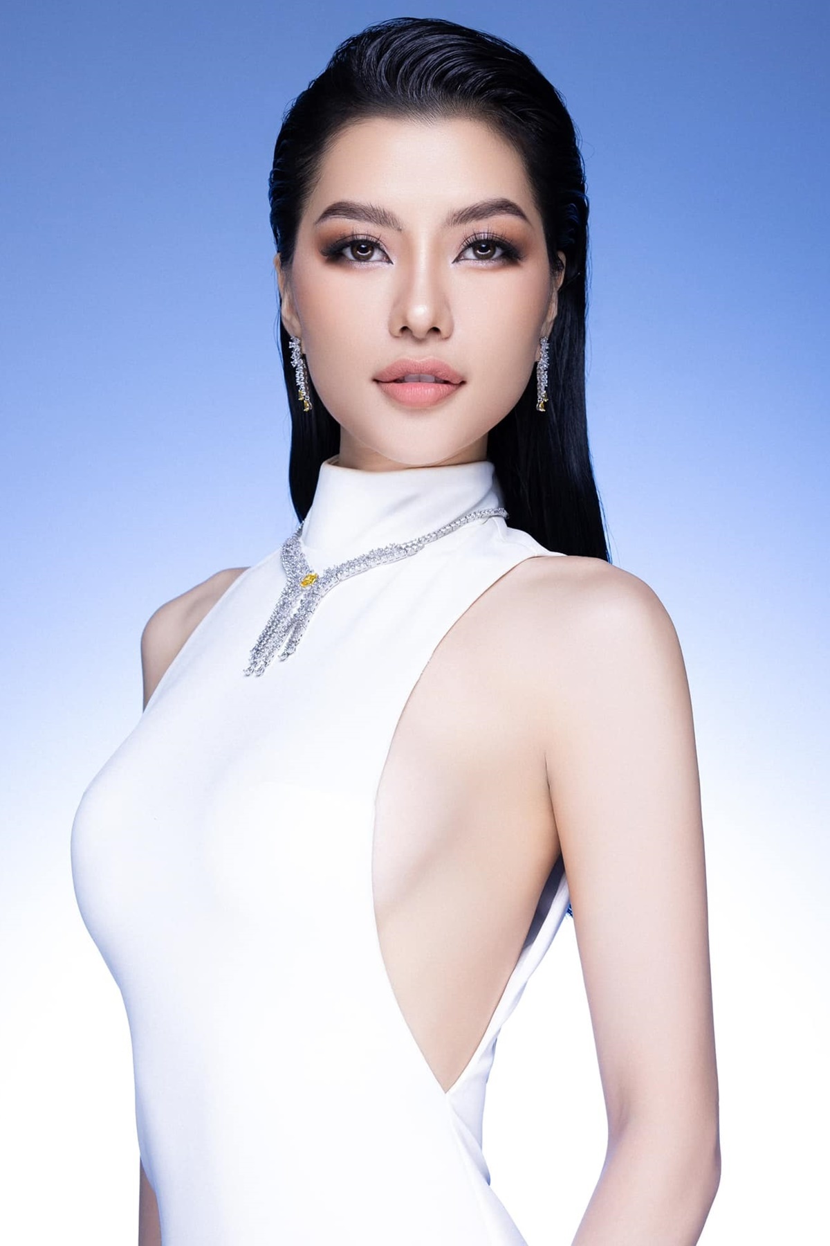 Cô gái từng rửa bát thuê vào chung kết Hoa hậu Hoàn vũ Việt Nam - Ảnh 3.