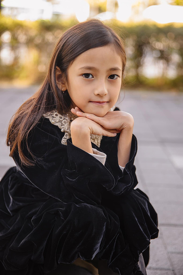 Con gái Hoa hậu Hà Kiều Anh xinh đẹp ra sao mà được gọi là 'mỹ nhân Vbiz tương lai'? - Ảnh 7.