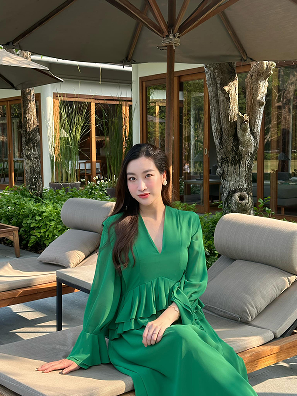 Mỹ nhân Việt đón 'tin vui' năm 2023: Hoa hậu Đỗ Mỹ Linh có con gái nhỏ đáng yêu, hạnh phúc bên chồng - Ảnh 3.