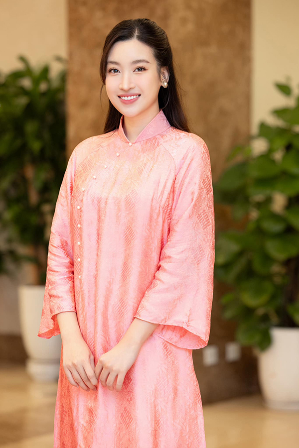 Mỹ nhân Việt đón 'tin vui' năm 2023: Hoa hậu Đỗ Mỹ Linh có con gái nhỏ đáng yêu, hạnh phúc bên chồng - Ảnh 7.