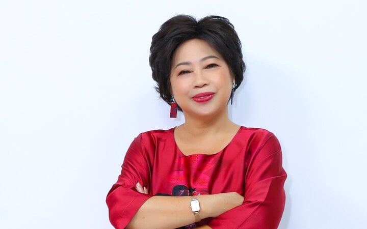 Nữ diễn viên đi bán sữa chua bằng xe hơi: 'Hoài Linh từng nói ái mộ tôi' - Ảnh 4.