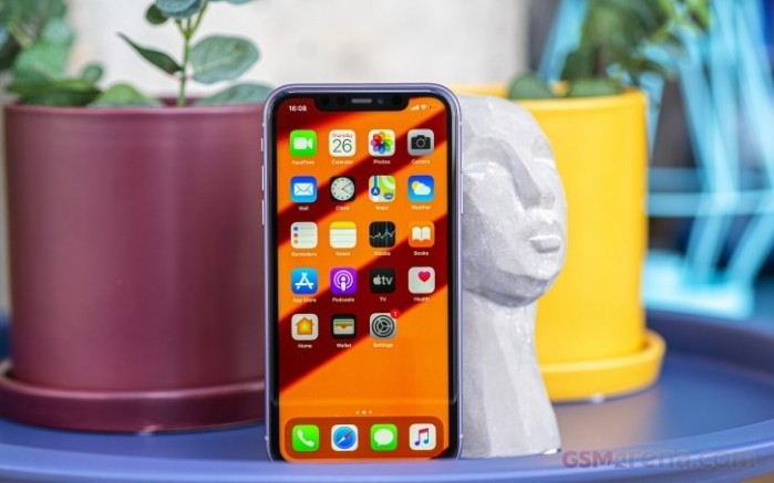Giá iPhone 11, 12 mới nhất: Giảm kỷ lục, có loại còn được coi là "vua giá rẻ" ở Việt Nam