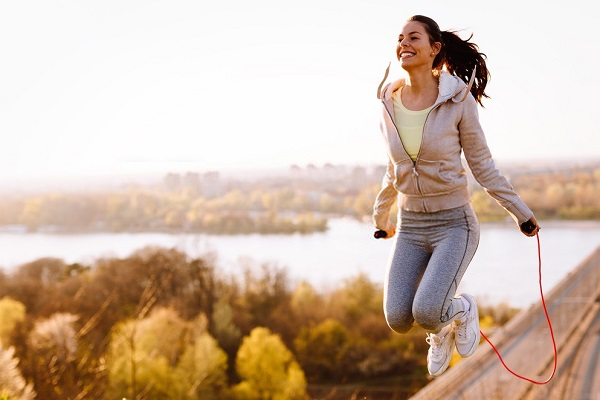 Tập thể dục đều đặn giúp hỗ trợ hạ mỡ máu, giảm nguy cơ xơ vữa động mạch - Ảnh 2.