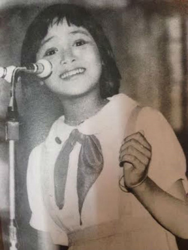 Diva Thanh Lam tuổi 54: Nữ ca sĩ tự do đầu tiên được phong tặng danh hiệu NSND, nhan sắc cùng tình yêu thăng hoa - Ảnh 2.