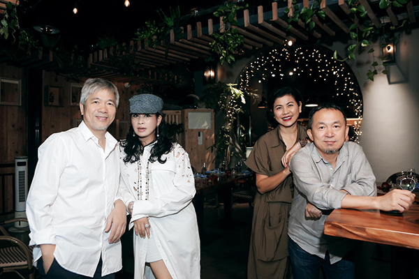 Diva Thanh Lam tuổi 54: Nữ ca sĩ tự do đầu tiên được phong tặng danh hiệu NSND, nhan sắc cùng tình yêu thăng hoa - Ảnh 7.