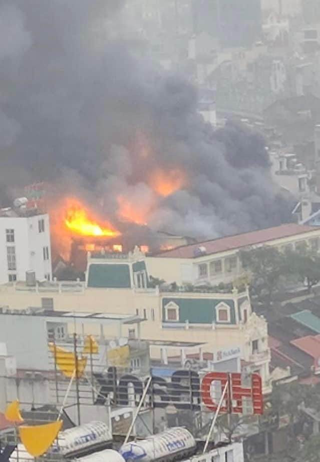 Hải Phòng: Đang cháy dữ dội tại chợ Tam Bạc - Ảnh 5.