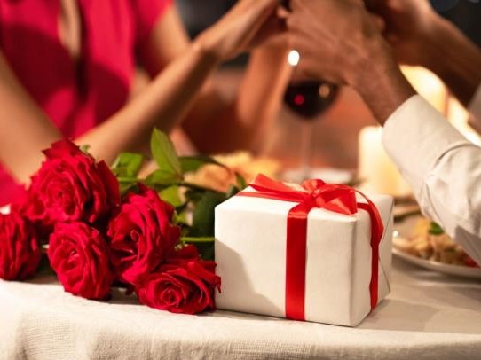 Ngày lễ tình nhân 14/2 tặng gì cho vợ, bạn gái để tình yêu thêm vững bền? - Ảnh 6.