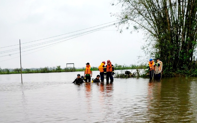 Hai vợ chồng đi qua đập tràn, một người đuối nước tử vong