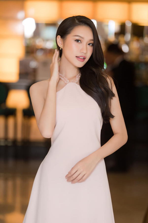 Người đẹp Hoa hậu Việt Nam có mối tình ngọt ngào với Đoàn Văn Hậu: Kín tiếng để bình yên - Ảnh 6.