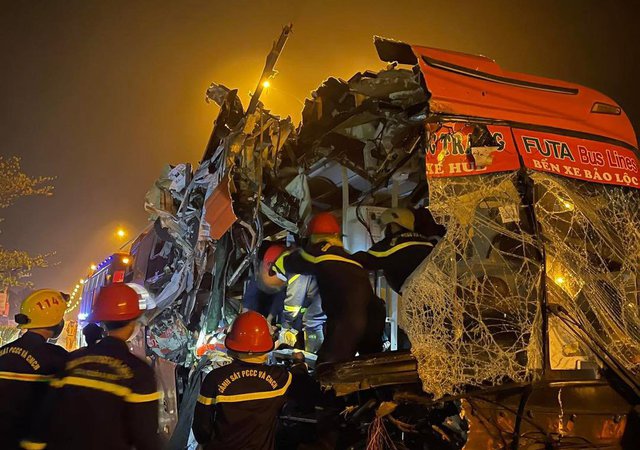 Hành khách kể lại phút giây kinh hoàng khi xe khách bị tai nạn ở Quảng Nam - Ảnh 3.
