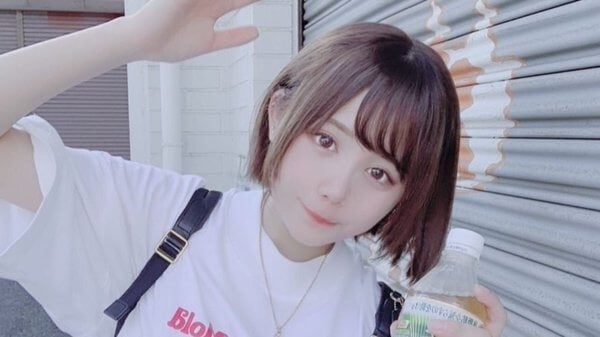 Sốc: Cô gái 23 tuổi, ngôi sao nổi tiếng tự kết liễu cuộc đời vì nguyên nhân không ngờ đến - Ảnh 3. Sốc: Cô gái 23 tuổi, ngôi sao nổi tiếng tự kết liễu cuộc đời vì nguyên nhân không ngờ đến - Ảnh 3.