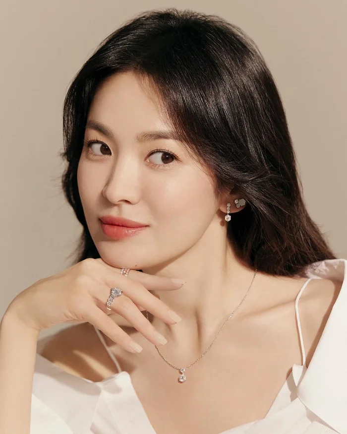 Song Hye Kyo lộ tính cách thật qua lời đồng nghiệp