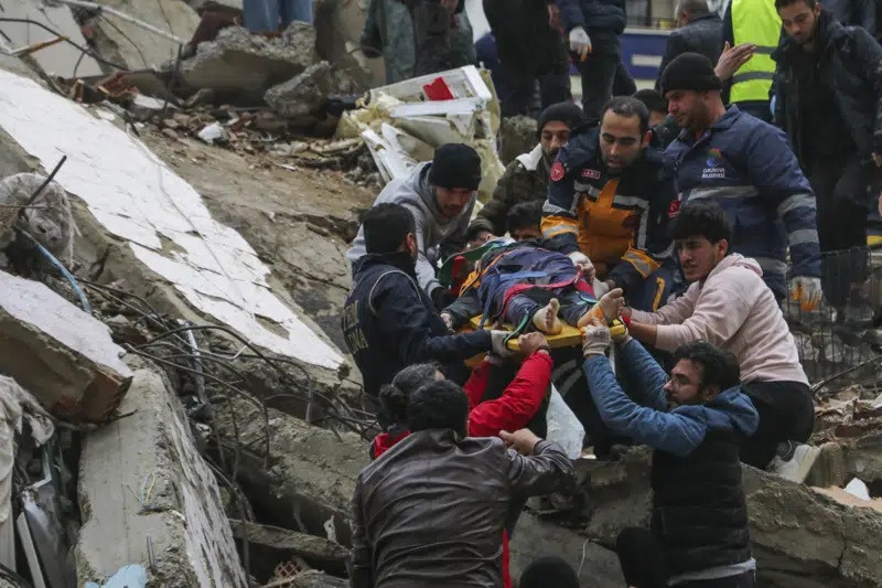 Thêm động đất ở Thổ Nhĩ Kỳ sau thảm họa hơn 1.300 người chết - Ảnh 1.