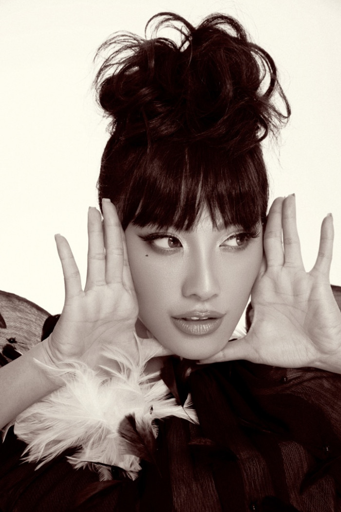 Kim Duyên diện váy lưới phá cách trong bộ ảnh trắng đen - Ảnh 7.