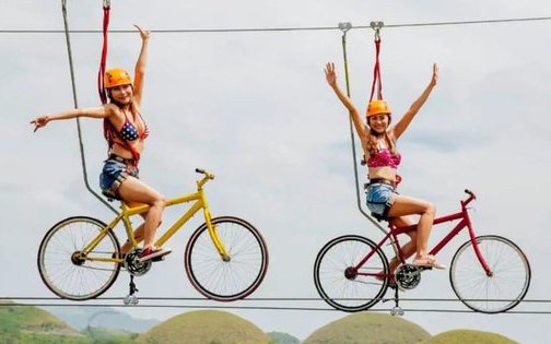 Phong Nha - Kẻ Bàng (Việt Nam) là một trong những đường trượt Zipline ngoạn mục nhất ở châu Á