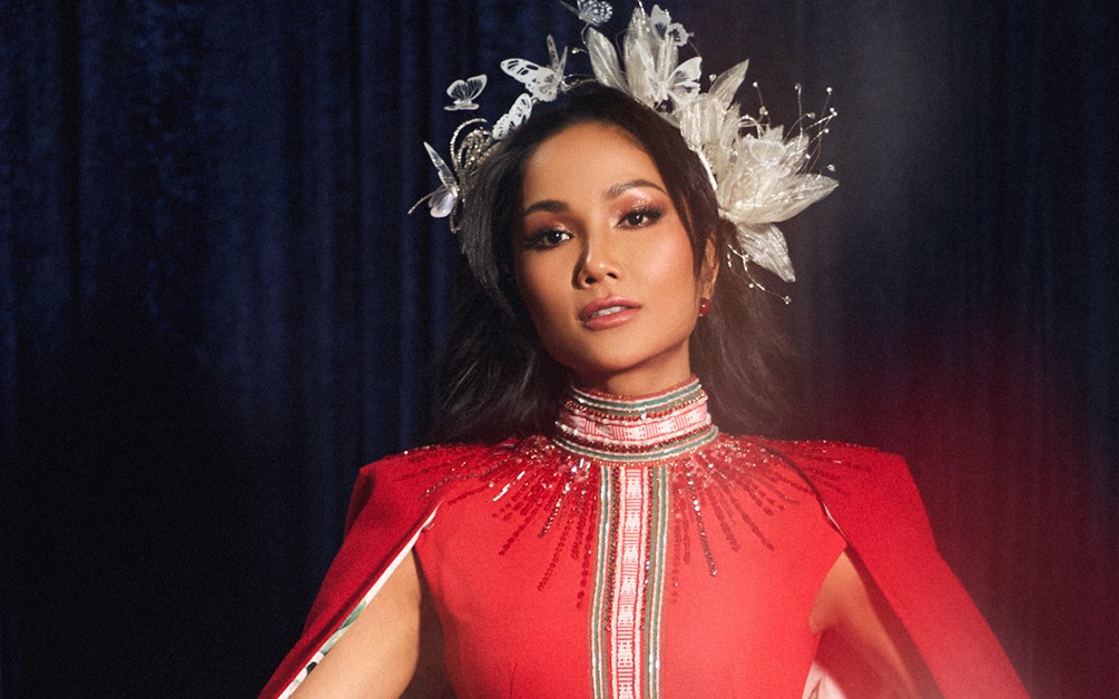 Hoa hậu H"Hen Niê khoe giọng hát khi hoá thân "Nữ thần mặt trời" 