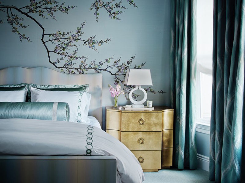 Những cách trang trí phòng ngủ giúp không gian nghỉ ngơi của bạn đẹp chẳng kém trên tạp chí - Ảnh 2.