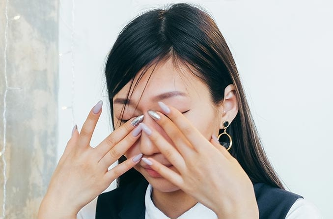 Cô gái 20 tuổi suýt mù lòa vì dụi mắt, bác sĩ nhắc nhở những việc cần làm để bảo vệ mắt khi giao mùa - Ảnh 3.