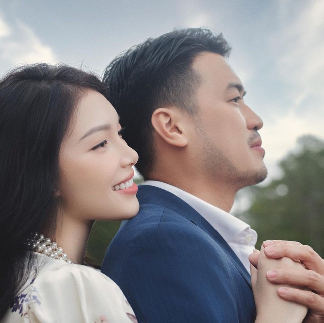 Có gì trong đám cưới hào môn của Linh Rin và Phillip Nguyễn - Ảnh 3.