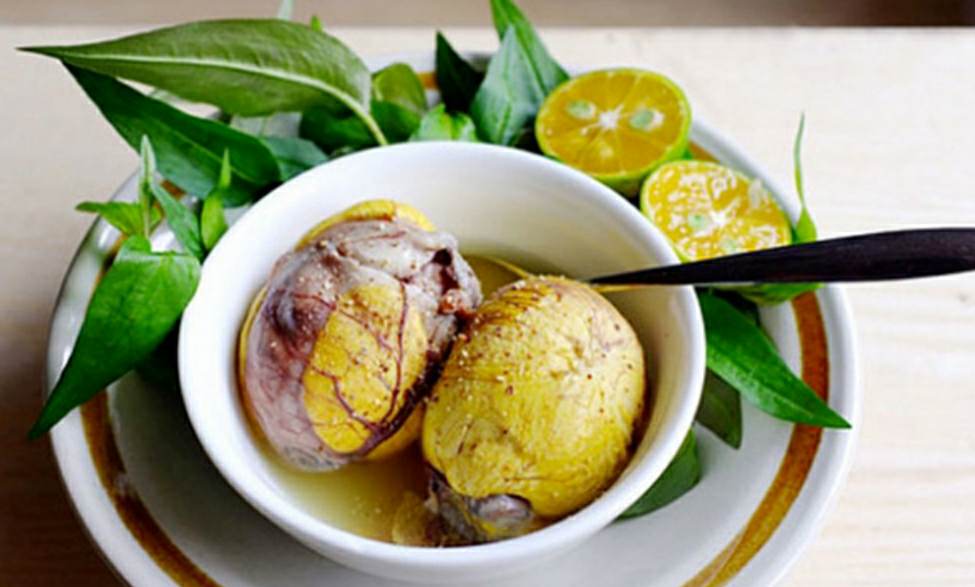 Lý do ăn trứng vịt lộn nhất định phải có rau răm và cách luộc trứng vịt lộn ngon đến mức ai không thích ăn cũng 'mê' - Ảnh 6.