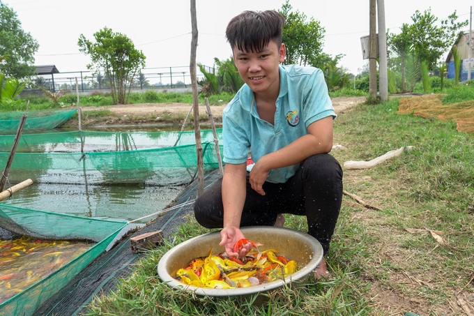 Chọn cá như lựa người mẫu, cậu trai 20 tuổi thu gần 2 tỷ đồng/năm - Ảnh 1.